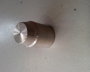 Counterweight for nipple drinker level regulator